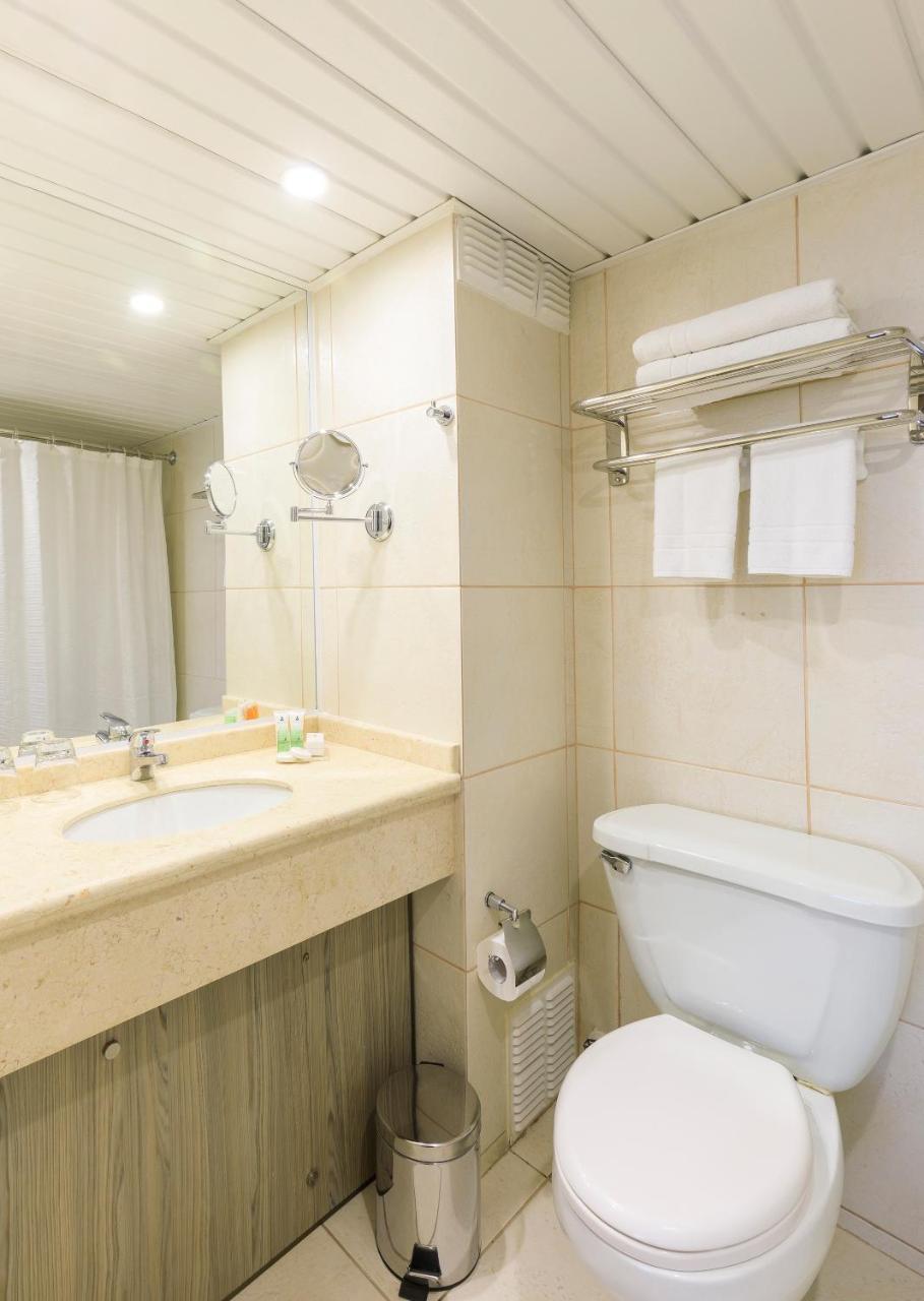 Hotel Frontera Plaza テムコ エクステリア 写真