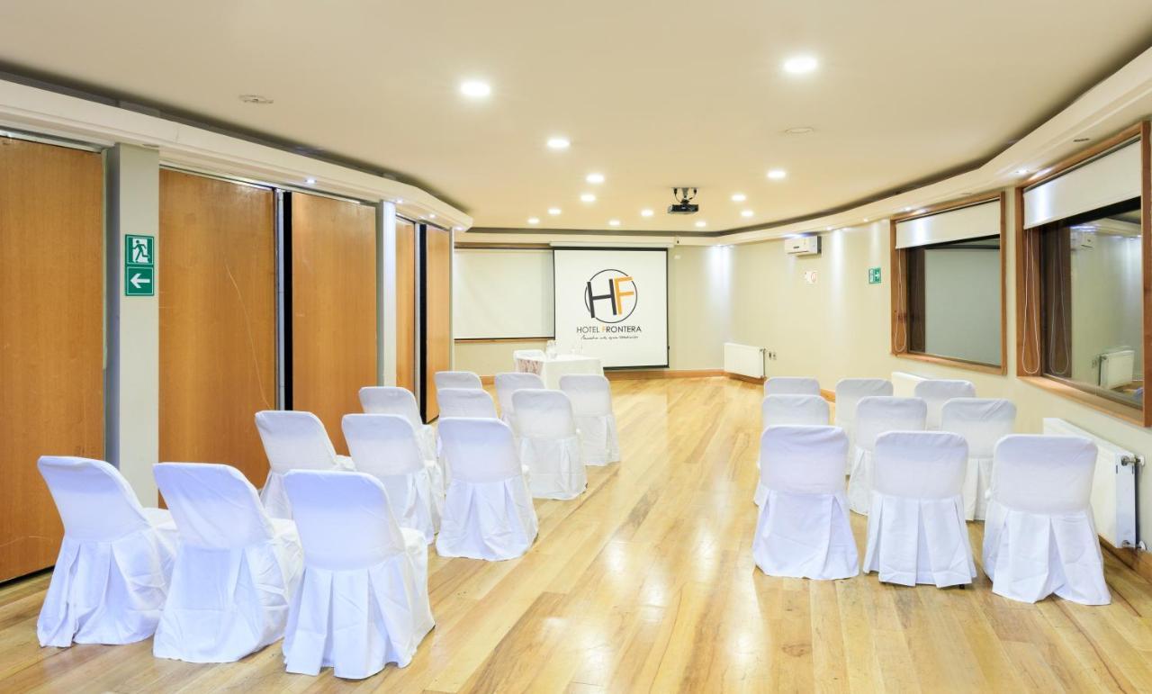 Hotel Frontera Plaza テムコ エクステリア 写真